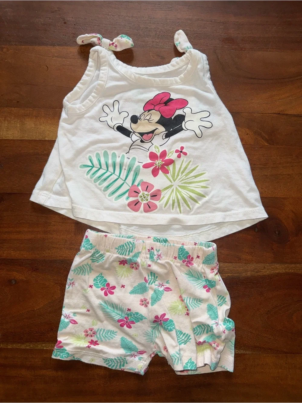 Disney White‎ Minnie Mouse Floral Tank & Shorts Set - Pink & Teal